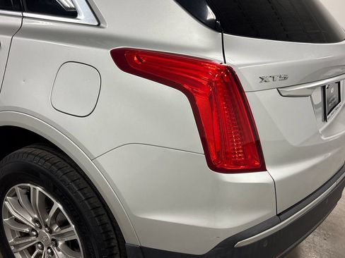 Used 2017 Cadillac XT5 Luxury w/ Driver Awareness Package FWD image 15