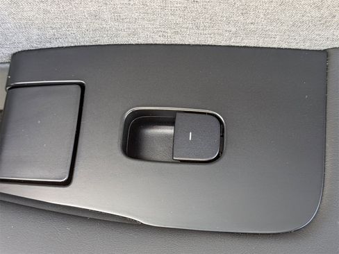 Used 2025 Tesla Model 3 Long Range image 35