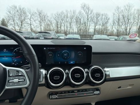 Used 2020 Mercedes-Benz GLB 250 4MATIC image 15