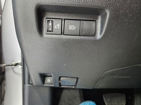 Used 2024 Toyota RAV4 XLE image 27