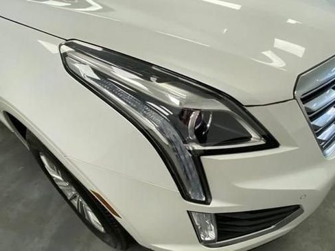 Used 2018 Cadillac XT5 Luxury w/ Driver Awareness Package AWD/4WD image 11