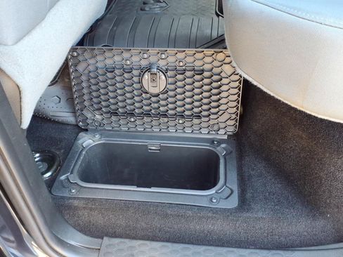 Used 2015 RAM 1500 Express AWD/4WD image 5