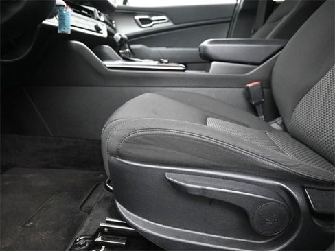 Used 2023 Kia Sportage LX image 20