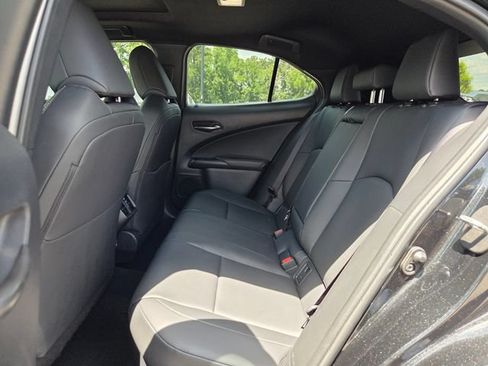 Used 2024 Lexus UX 250h FWD image 13