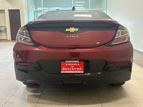 Used 2017 Chevrolet Volt Premier w/ Driver Confidence II Package image 5
