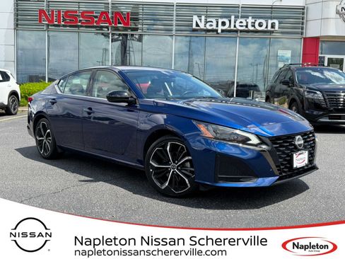 Used 2024 Nissan Altima 2.5 SR FWD image 1