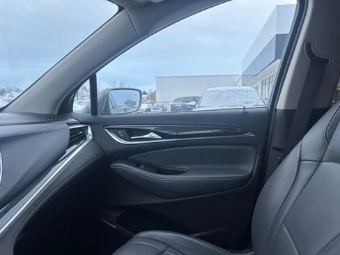 Used 2020 Buick Enclave Essence w/ Sound and Sites Package image 14