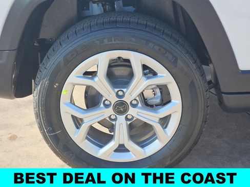 New 2026 Jeep Compass Latitude image 37