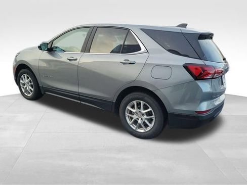 Used 2024 Chevrolet Equinox LT image 3
