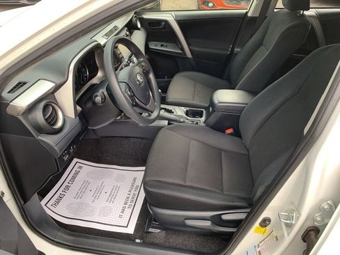 Used 2018 Toyota RAV4 LE w/ All Weather Liner Package AWD/4WD image 10