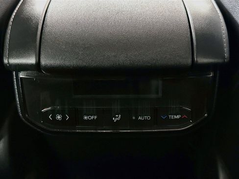 Used 2025 Toyota Highlander XSE AWD/4WD image 36