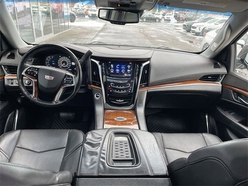 Used 2016 Cadillac Escalade Premium image 20