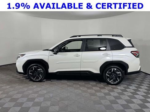 Used 2025 Subaru Forester Premium image 11