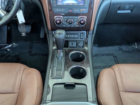 Used 2017 Chevrolet Traverse Premier image 24