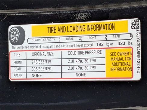 Used 2024 Chevrolet Corvette Stingray Convertible w/ 1LT image 19