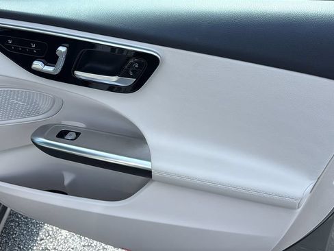 Used 2022 Mercedes-Benz C 300 Sedan image 11