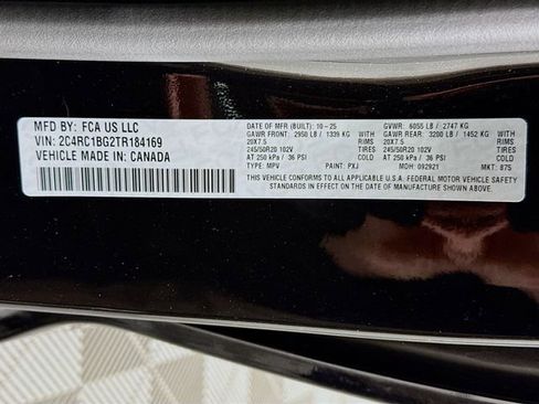 New 2026 Chrysler Pacifica Select w/ S Appearance Package FWD image 32