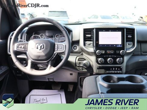 Used 2025 RAM 1500 Big Horn AWD/4WD image 18