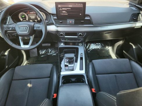 Used 2024 Audi Q5 e Premium Plus w/ Premium Plus Package image 11