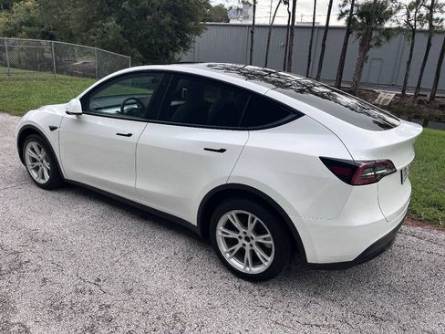 Used 2023 Tesla Model Y Long Range AWD/4WD image 5