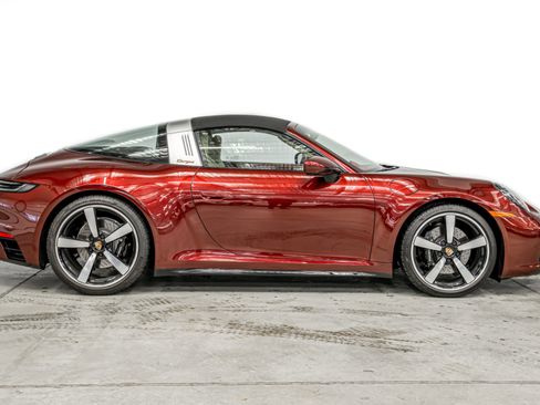 Used 2021 Porsche 911 Targa 4S Heritage Design image 16