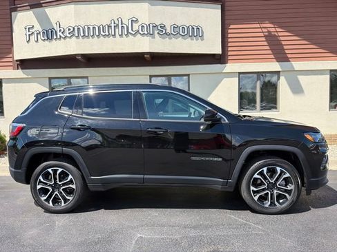 Certified 2022 Jeep Compass Limited AWD/4WD image 6