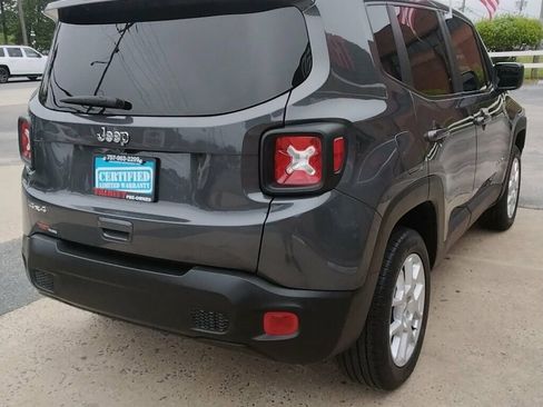 Used 2023 Jeep Renegade Latitude AWD/4WD image 4