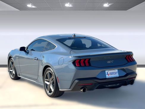 Used 2024 Ford Mustang GT Premium image 3