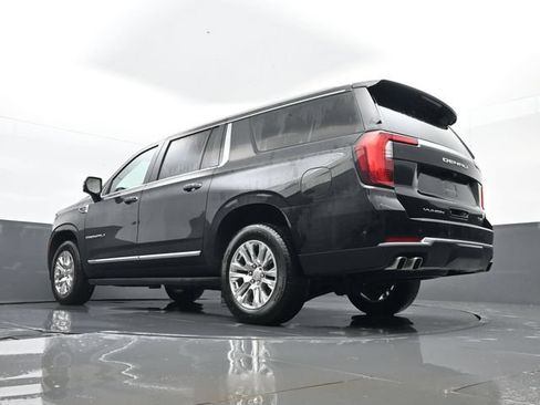 Used 2025 GMC Yukon XL Denali AWD/4WD image 30