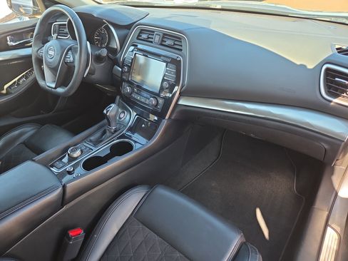 Used 2016 Nissan Maxima SR FWD image 17