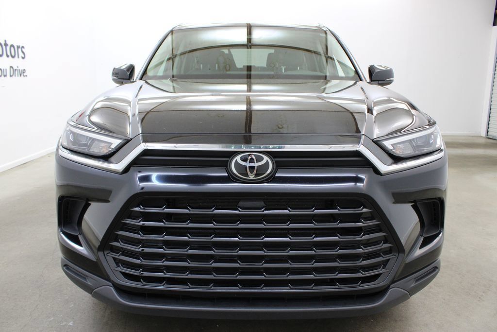 Used 2025 Toyota Grand Highlander AWD image 7