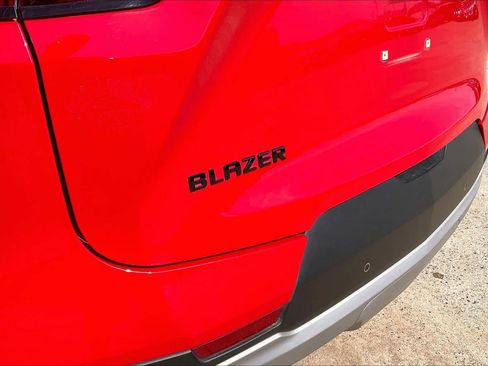 Used 2022 Chevrolet Blazer LT w/ Midnight/Sport Edition FWD image 10