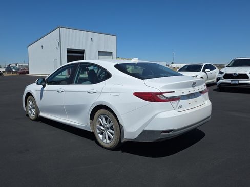 Used 2025 Toyota Camry LE AWD/4WD image 6
