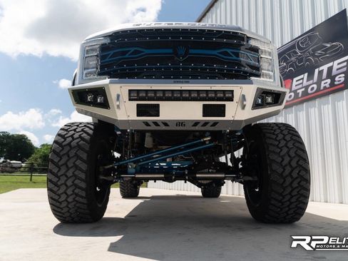 Used 2017 Ford F250 Platinum w/ Platinum Ultimate Package image 31