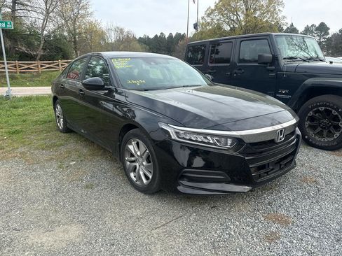 Used 2019 Honda Accord LX image 3