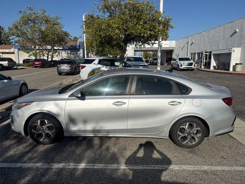 Used 2019 Kia Forte LXS FWD image 6