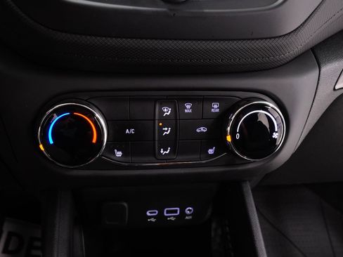 Used 2023 Chevrolet TrailBlazer LT FWD image 26