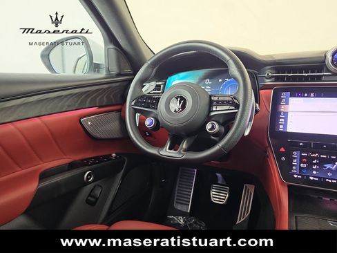 New 2025 Maserati Grecale Modena AWD/4WD image 32