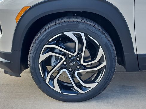 New 2026 Chevrolet TrailBlazer RS w/ Convenience Package FWD image 9