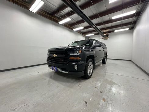 Used 2018 Chevrolet Silverado 1500 LT w/ All Star Edition image 4