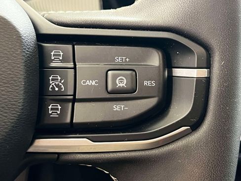 Used 2026 Jeep Cherokee Limited AWD/4WD image 23