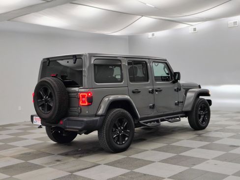 Used 2020 Jeep Wrangler Unlimited Sahara AWD/4WD image 10