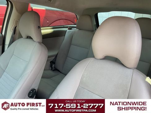 Used 2009 Volvo C30 FWD image 8