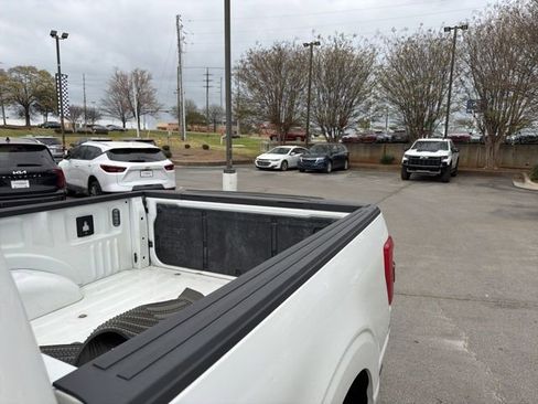 Used 2022 Ford F150 Limited image 13