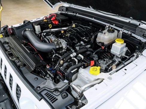 Used 2023 Jeep Gladiator Sport AWD/4WD image 22