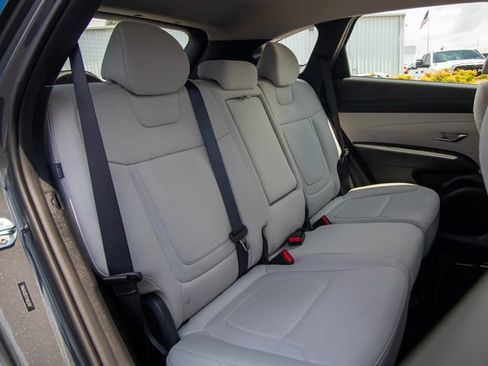 Certified 2026 Hyundai Tucson SE FWD image 16