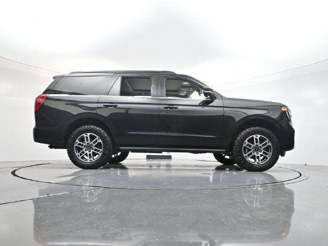 Used 2025 Ford Expedition Active AWD/4WD image 53