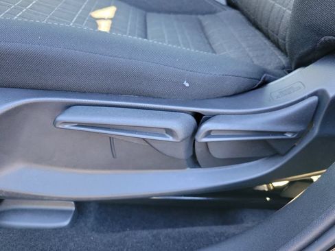 Certified 2026 Honda HR-V LX image 22