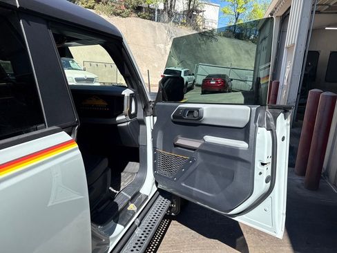 Used 2021 Ford Bronco Badlands image 25