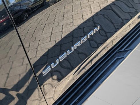 Used 2021 Chevrolet Suburban Premier w/ Premium Package image 14